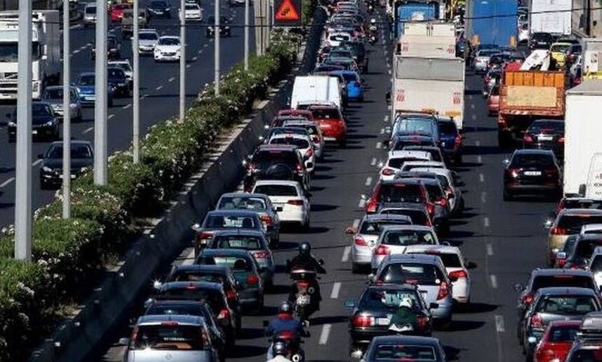 Τροχαίο στη Λεωφόρο Κηφισού – Φορτηγό συγκρούστηκε με αυτοκίνητο