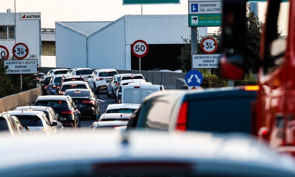 Κίνηση τώρα – Περιφερειακή Υμηττού: Προσωρινά κλειστή η είσοδος από Κατεχάκη – Μεγάλες καθυστερήσεις