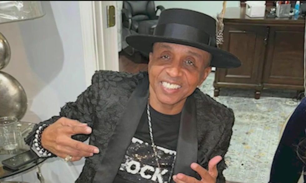 Michael Sumler: Νεκρός σε τροχαίο ο θρυλικός μουσικός «Chicago Miker»