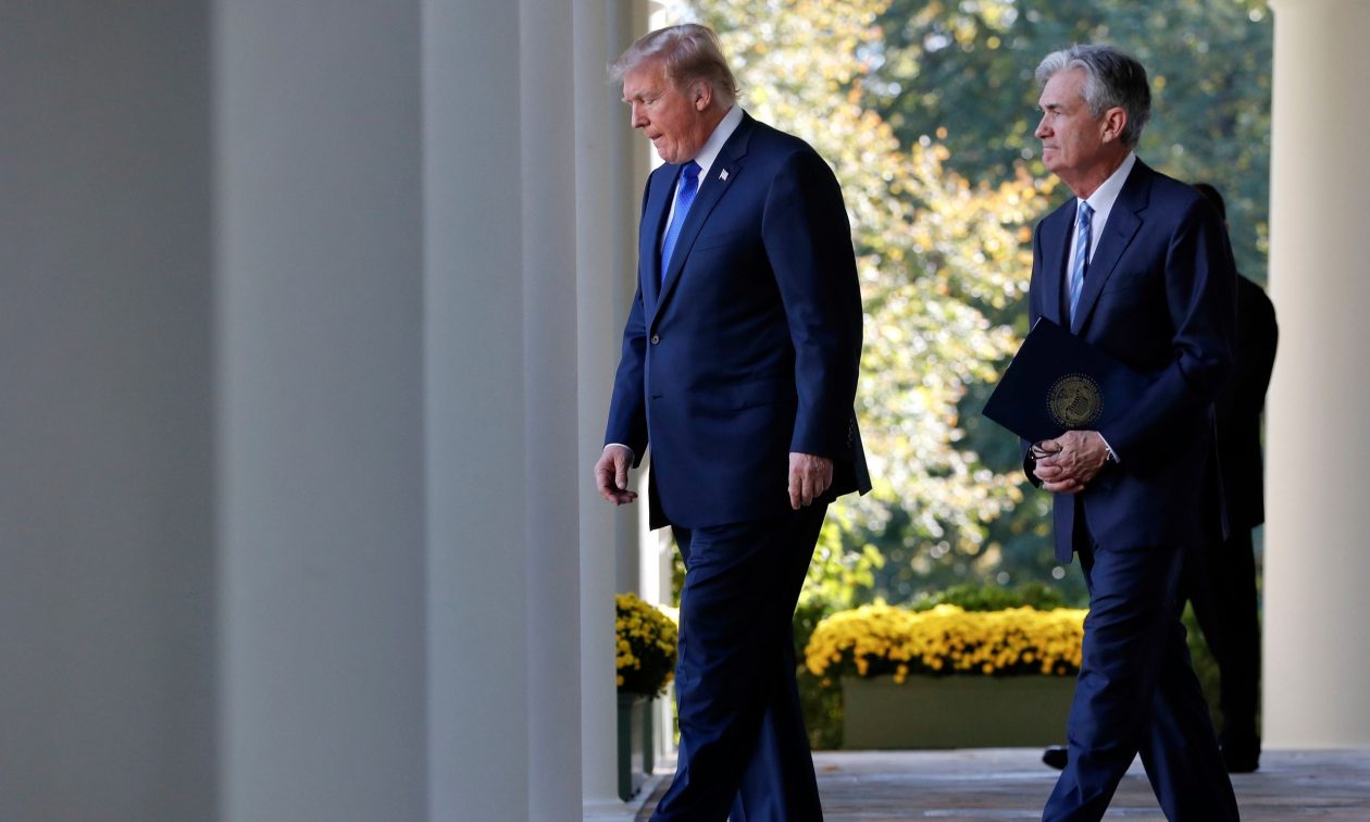 Fed: Συνάντηση Τραμπ – Πάουελ και μηνύματα για την αμερικανική οικονομία