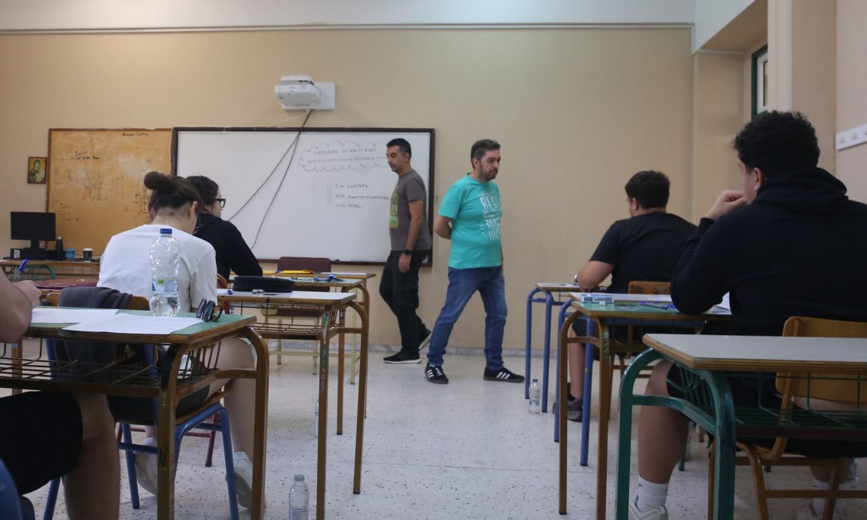 Πανελλήνιες 2025 – Κεραμέως: Απλώς ένας σταθμός, όχι ο προορισμός