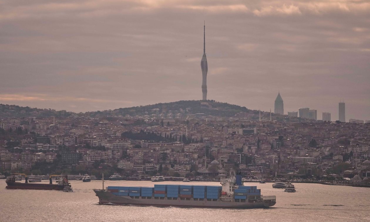Reuters: Οι δασμοί Τραμπ κόστισαν τουλάχιστον 34 δισεκατομμύρια δολάρια στην παγκόσμια οικονομία