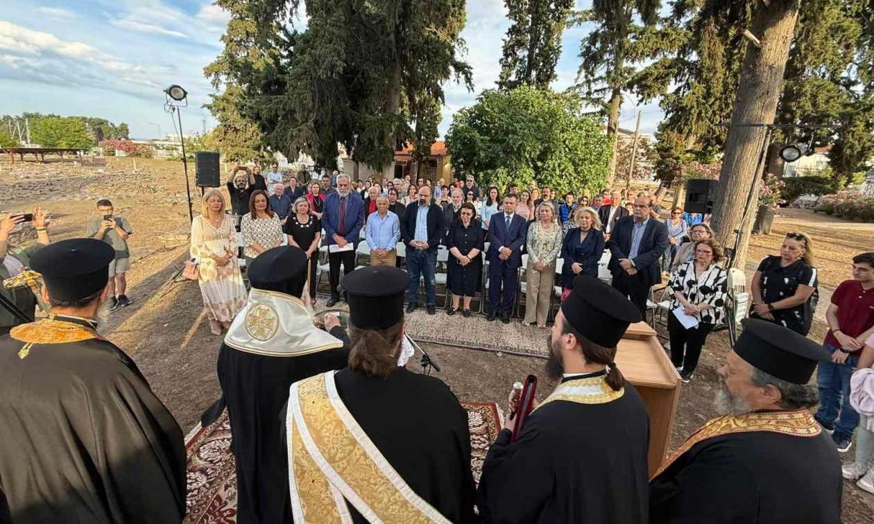 Βόλος: Τους αρχαιολογικούς χώρους των Φθιώτιδων Θηβών επισκέφθηκε η Μενδώνη