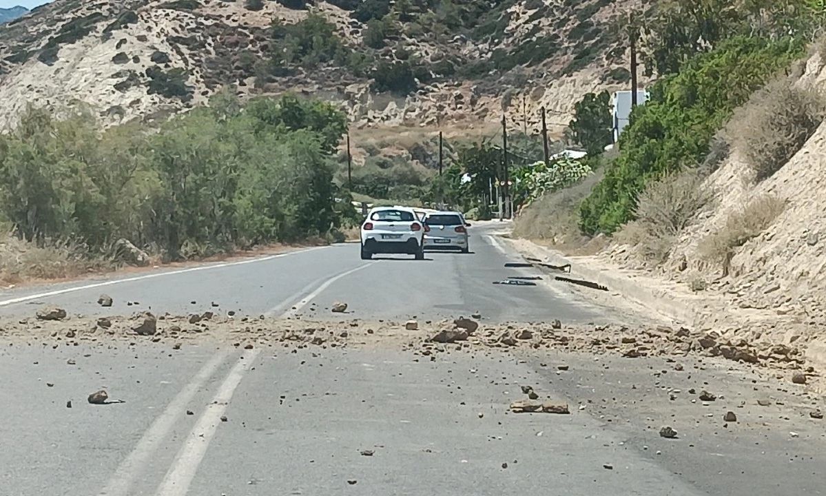 Σεισμός στην Κρήτη: Μικρές κατολισθήσεις στον δρόμο Ιεράπετρας – Μύρτου