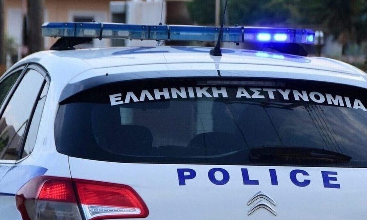 Στυλίδα: Τον έπιασαν να κλέβει σε σούπερ μάρκετ και τα έκανε γυαλιά – καρφιά