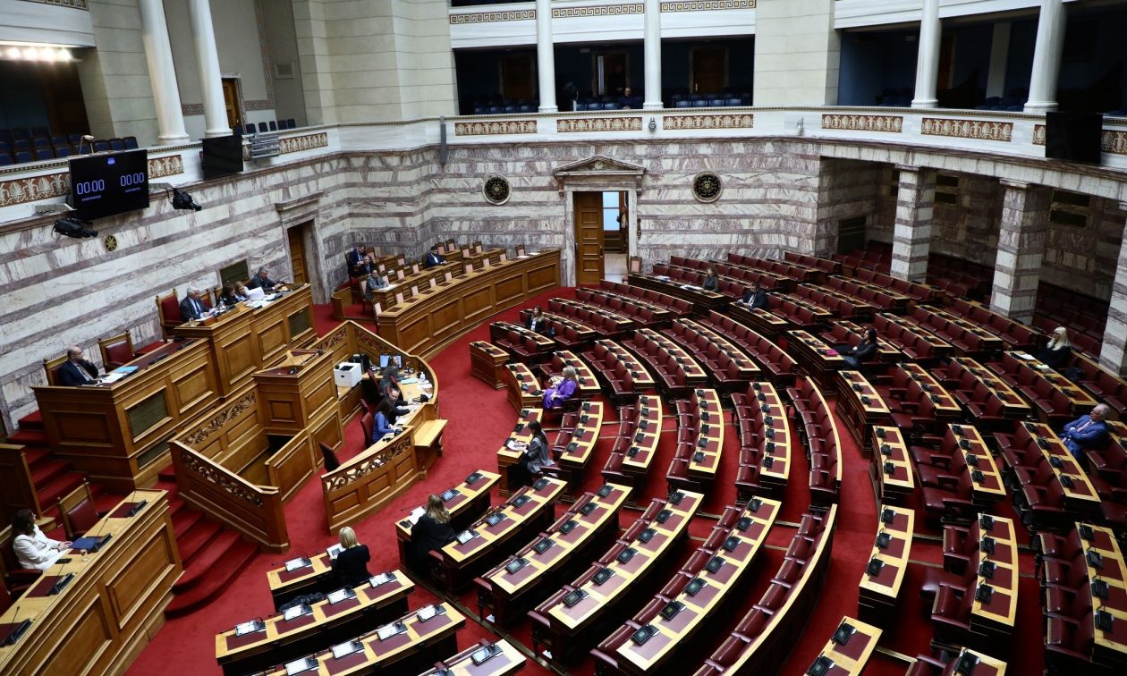 Πώς διαβάζουν στην κυβέρνηση τη συμμαχία Κωνσταντοπούλου – Κασσελάκη – Βελόπουλου και Νατσιού