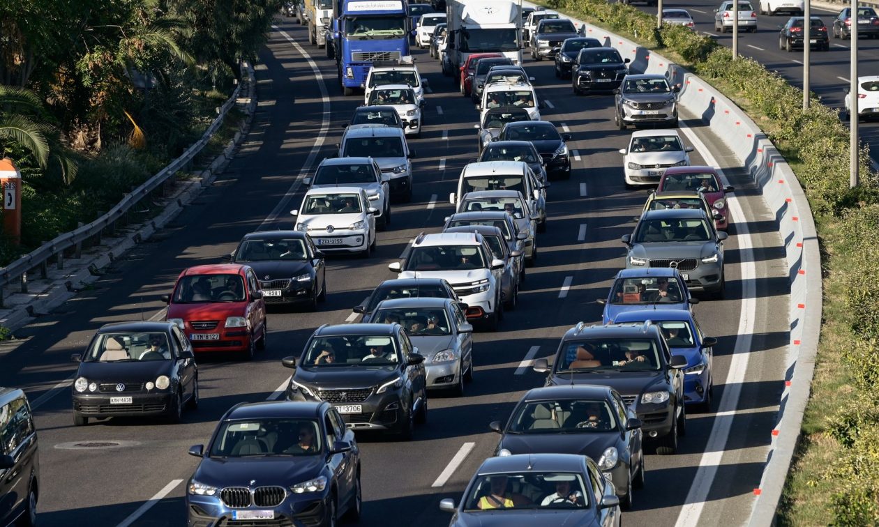 Κίνηση τώρα: Στο «κόκκινο» Κηφισός – Πού σημειώνονται καθυστερήσεις