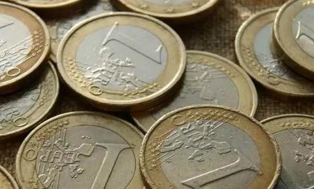 Το κέρμα του 1 ευρώ που μπορεί να πληρώσει τις καλοκαιρινές σας διακοπές