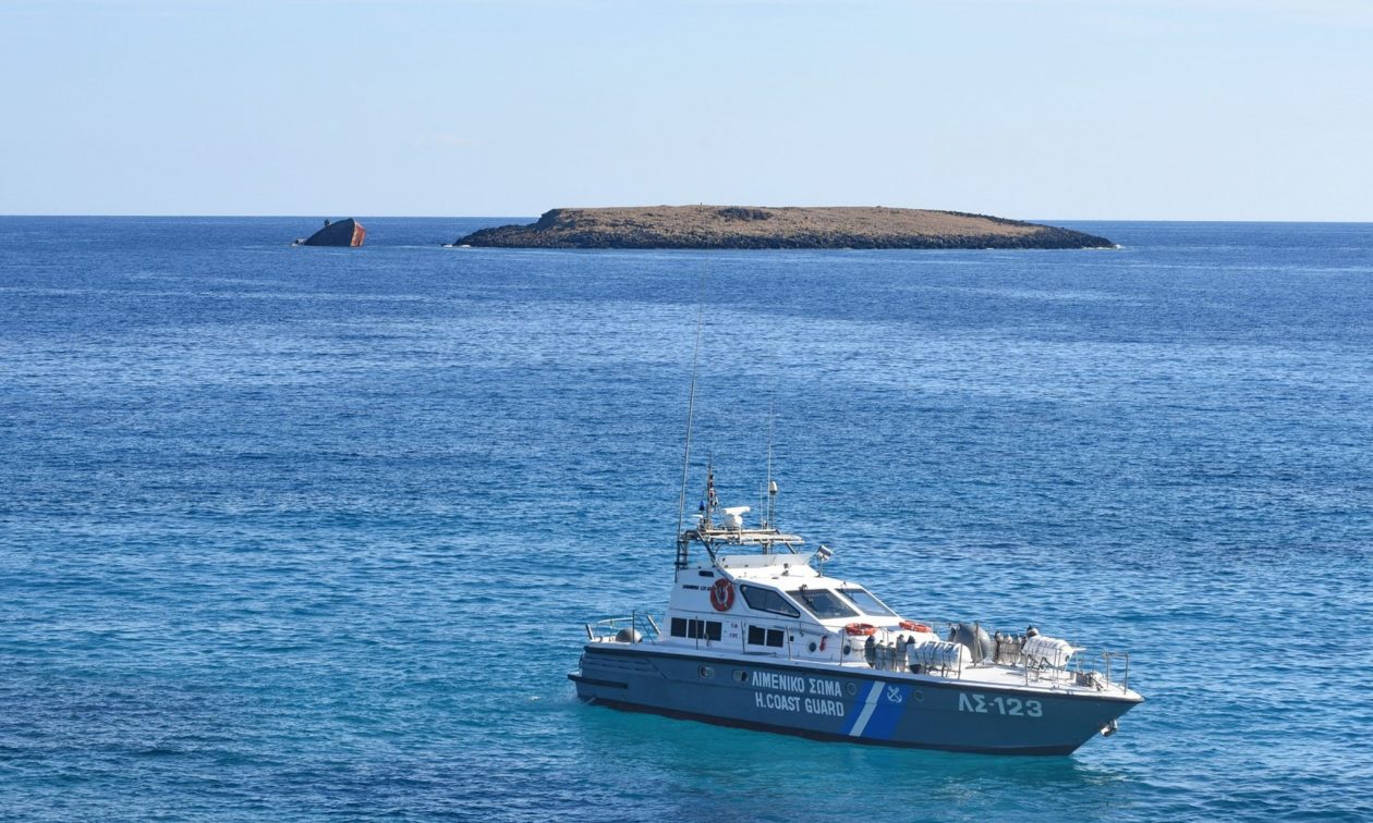 Πόρτο Χέλι: Φωτιά σε θαλαμηγό στην περιοχή της Χηνίτσας