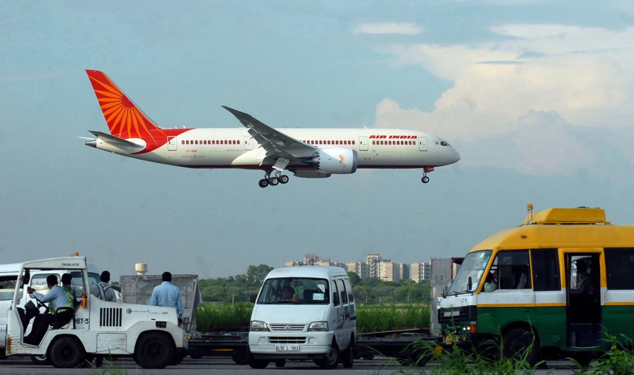 Air India: Η Ινδία εξετάζει το ενδεχόμενο καθήλωσης ολόκληρου του στόλου των Boeing 787 Dreamliner