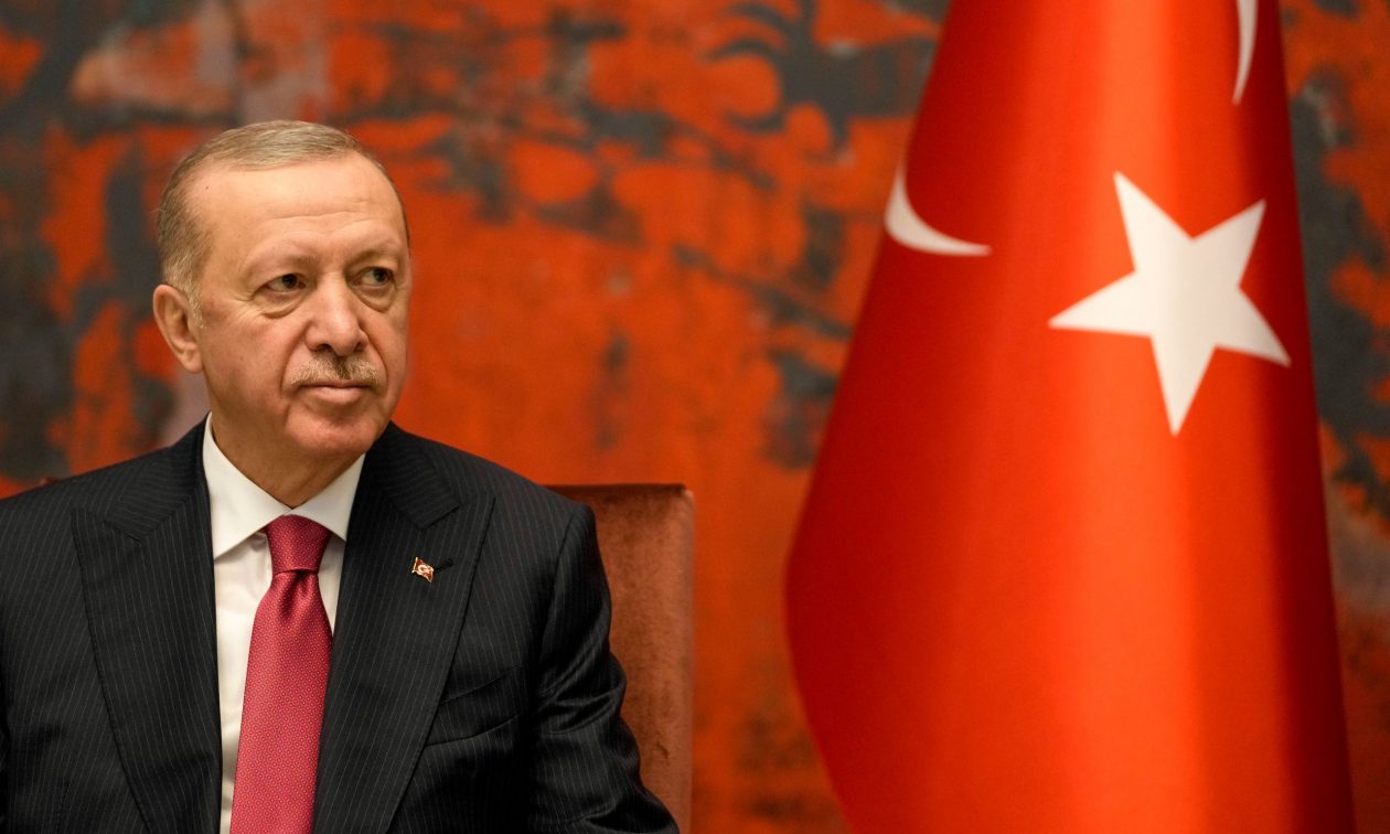 Η πρώτη δήλωση του Ερντογάν με καθυστέρηση ωρών: «Μια κραυγαλέα πρόκληση!»