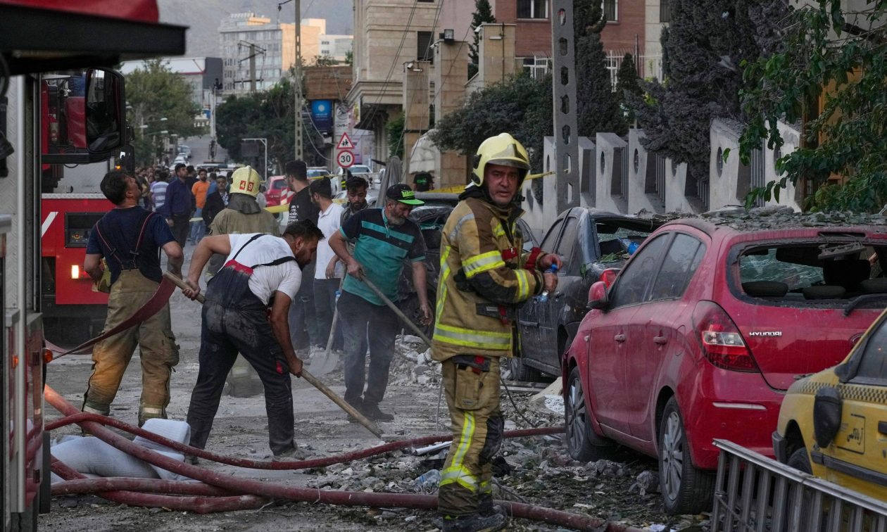 Συλλογικό σοκ στο Ιράν από την αιφνιδιαστική ισραηλινή επίθεση «Rising Lion»