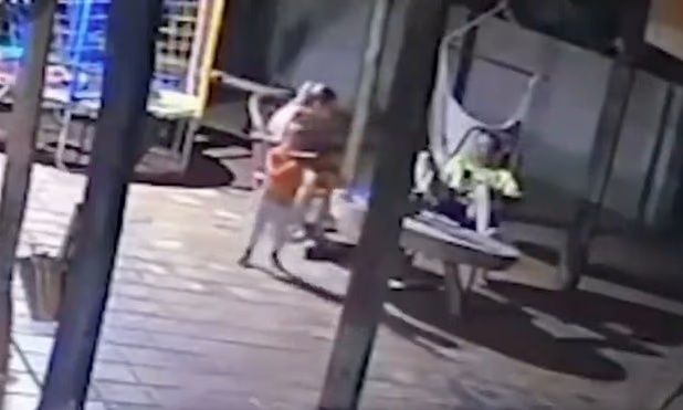Βραζιλία: Αγοράκι 2 ετών πυροβόλησε και σκότωσε τη μητέρα του – Όλα έγιναν μπροστά στον πατέρα του