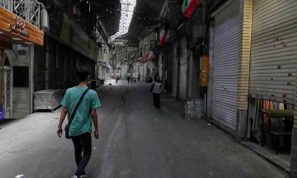 Τεχεράνη: Οι Ιρανοί «πνίγονται» από το μποτιλιάρισμα και τον φόβο