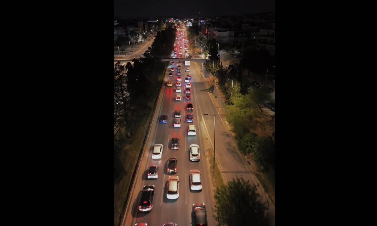 Βίντεο: Δείτε από ψηλά το αλκοτέστ «σκούπα» της Αστυνομίας στη λεωφόρο Βουλιαγμένης