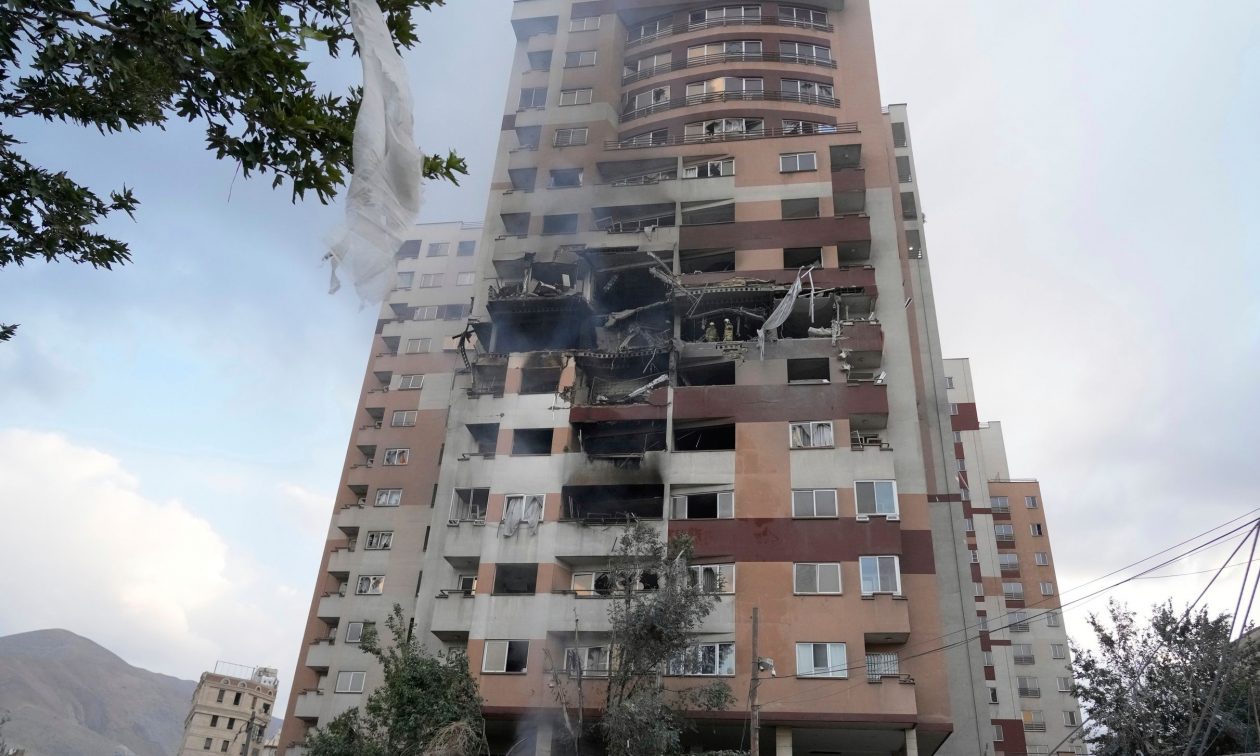 Ρώσοι αναλυτές: «Το Ιράν καταρρέει λόγω διαφθοράς» – «Είναι όπως η Σοβιετική Ένωση στο τέλος της»