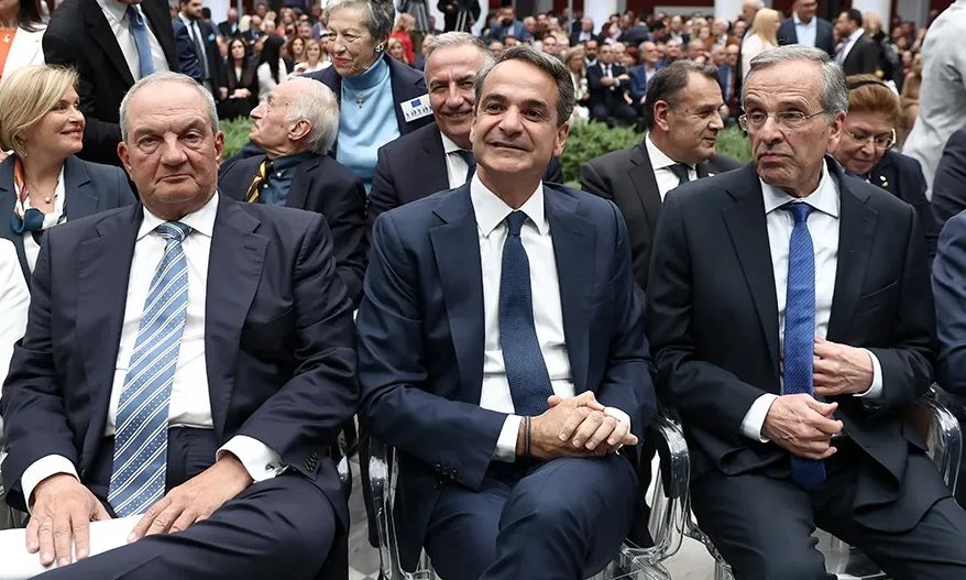 Βαθαίνει η ρήξη Μαξίμου με Σαμαρά και Καραμανλή