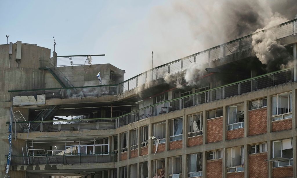 Ισραήλ: Η στιγμή που ιρανικός βαλλιστικός πύραυλος χτυπά νοσοκομείο