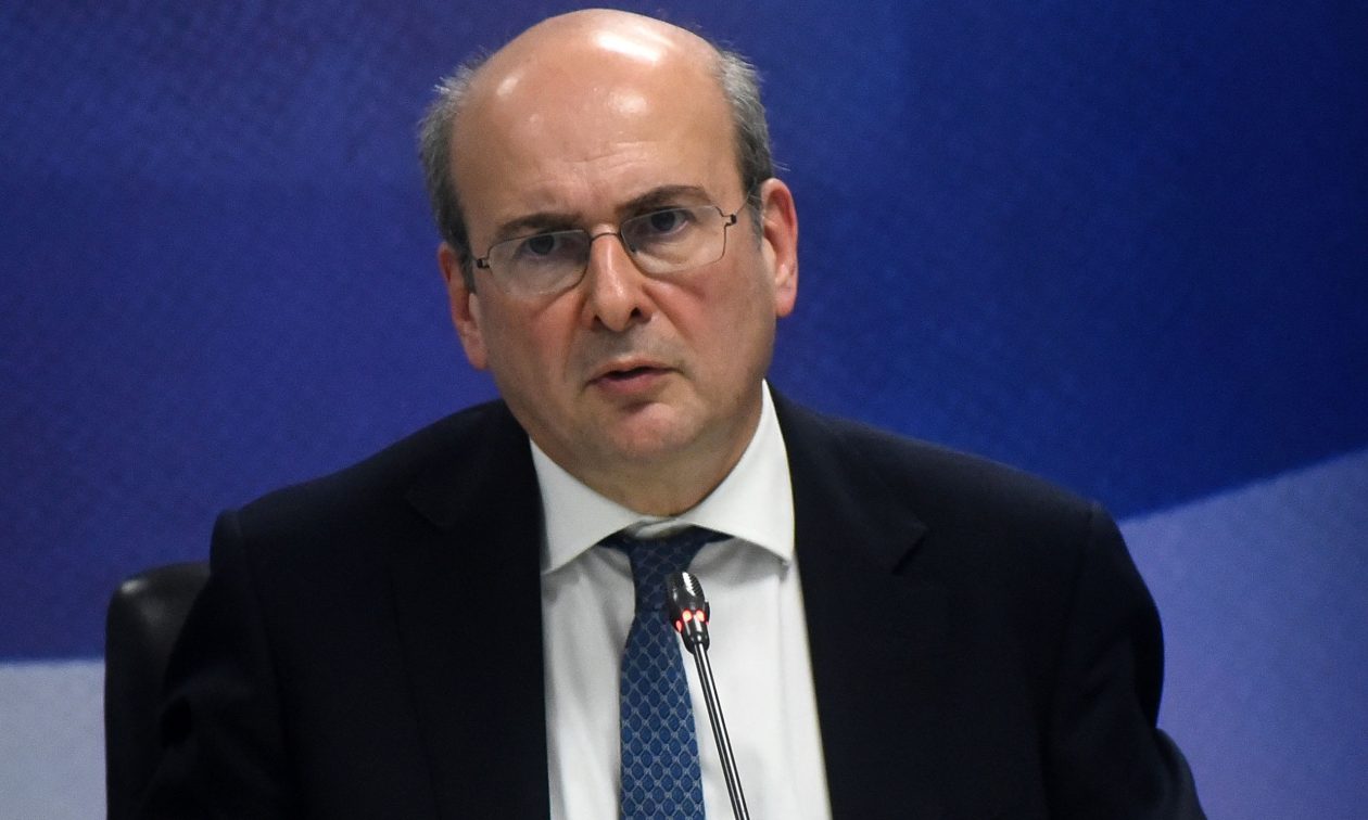 Χατζηδάκης: Τέλος στη συνωμοσιολογία, ήρθε η ώρα της δικαιοσύνης για τα Τέμπη
