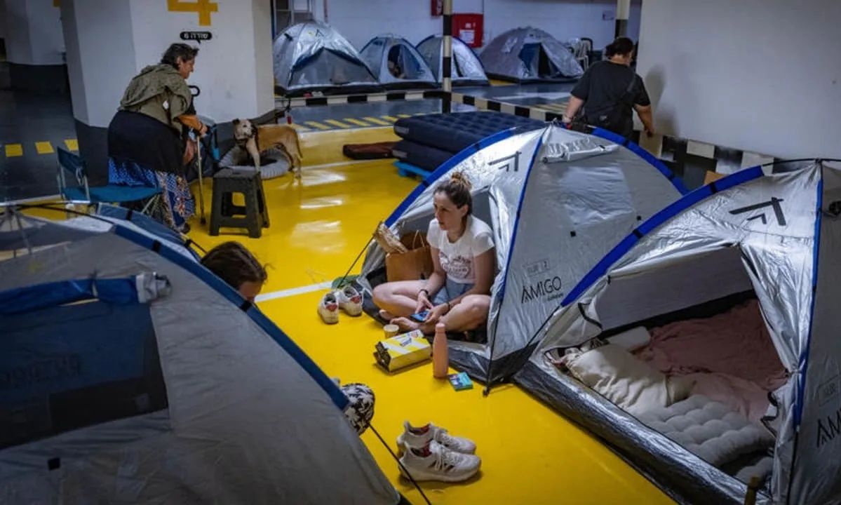 Κλειστά παπούτσια και σακίδιο με προμήθειες για δυο ημέρες: Τι ζητά το Ισραήλ από τους πολίτες του