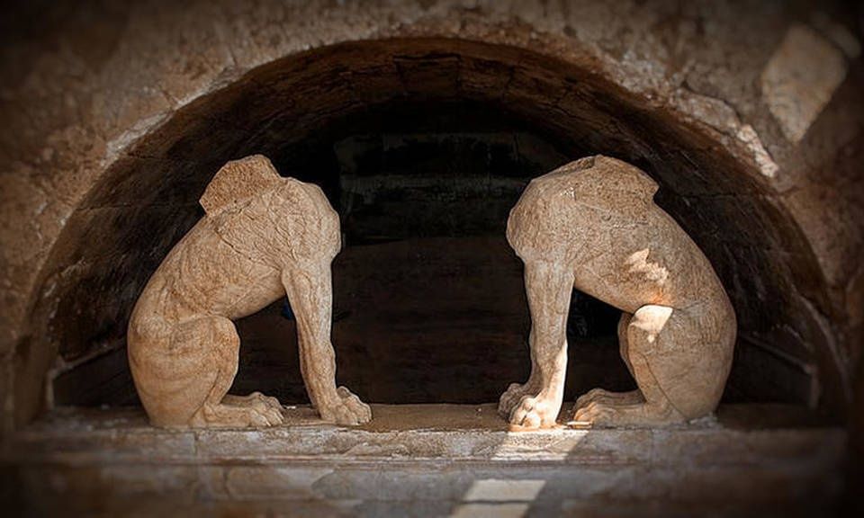 Αμφίπολη: Στο έλεος των αρχαιοκάπηλων το μνημείο – Σοκαριστικοί διάλογοι στο δικαστήριο