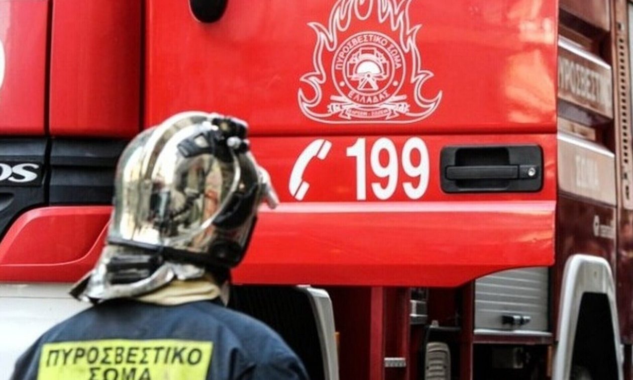 Φωτιά σε διαμέρισμα στη Γλυφάδα