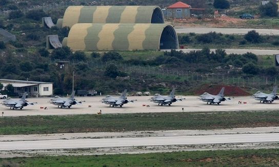 Κρήτη: Aζέρος συνελήφθη να φωτογραφίζει τη βάση στη Σούδα