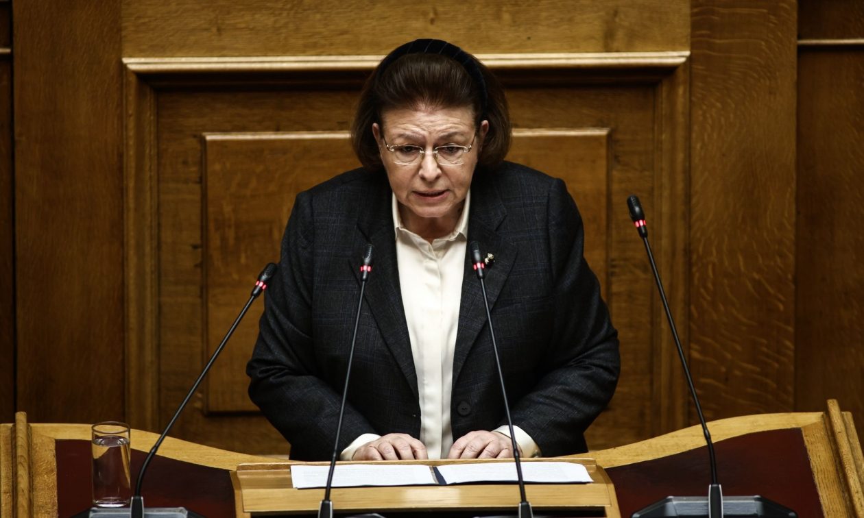 Λίνα Μενδώνη προς Νίκο Παπαδόπουλο: «Θα έπρεπε να ντρέπεστε γιατί αποκρύβετε στοιχεία»