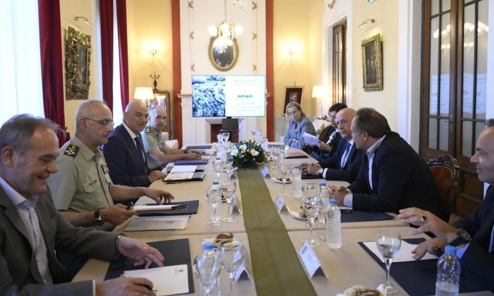 Ο Δένδιας ενημέρωσε τον ΣΕΒ για τις μεγάλες αλλαγές που προωθεί στην εφεδρεία