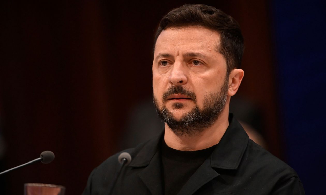 Ζελένσκι προς ΕΕ: Στείλτε «ξεκάθαρο πολιτικό μήνυμα» στήριξης για την ένταξη της Ουκρανίας