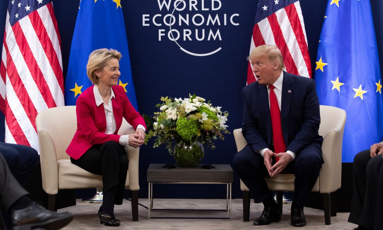 Δασμοί – Bloomberg: Βεβαιότητα ΕΕ – ΗΠΑ για συμφωνία πριν λήξει η προθεσμία του Ιουλίου