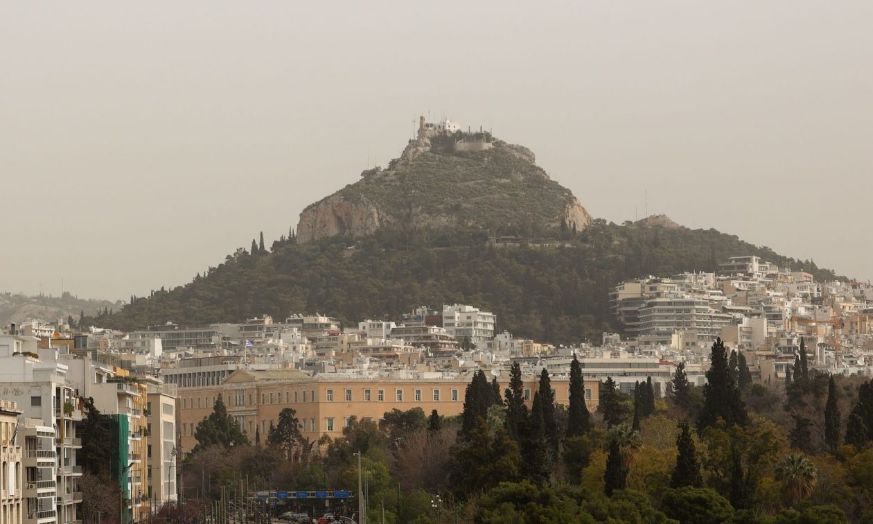 Υψηλός κίνδυνος φωτιάς: Κλειστός ο Λυκαβηττός – Σε επιφυλακή ο Δήμος Αθηναίων