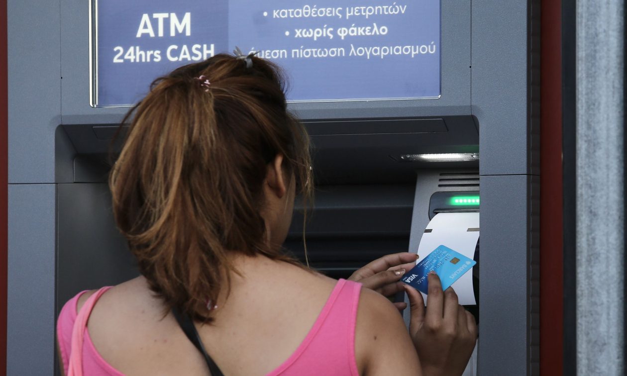 Τραπεζικοί λογαριασμοί: Καταθέσεις χωρίς απόρρητο και «βροχή» προστίμων