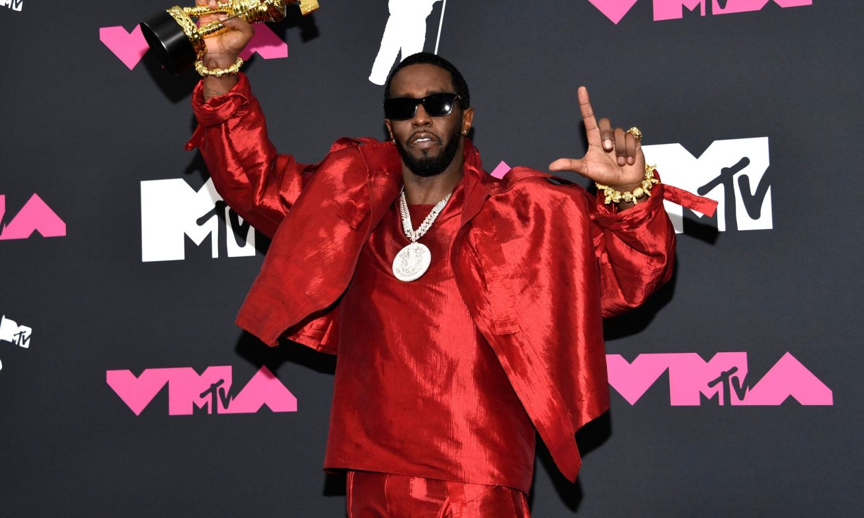 Ένα βήμα πριν το τέλος η δίκη Diddy: Η υπόθεση στα χέρια των ενόρκων – Αντιμέτωπος με ισόβια ο ράπερ