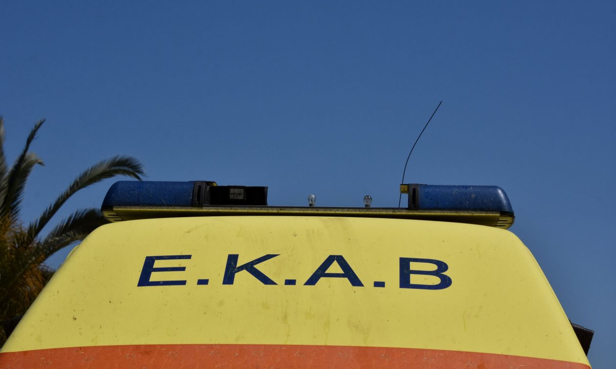 Απίστευτο εργατικό ατύχημα στην Πάτρα – Πρέσα συνέθλιψε το χέρι εργαζομένου