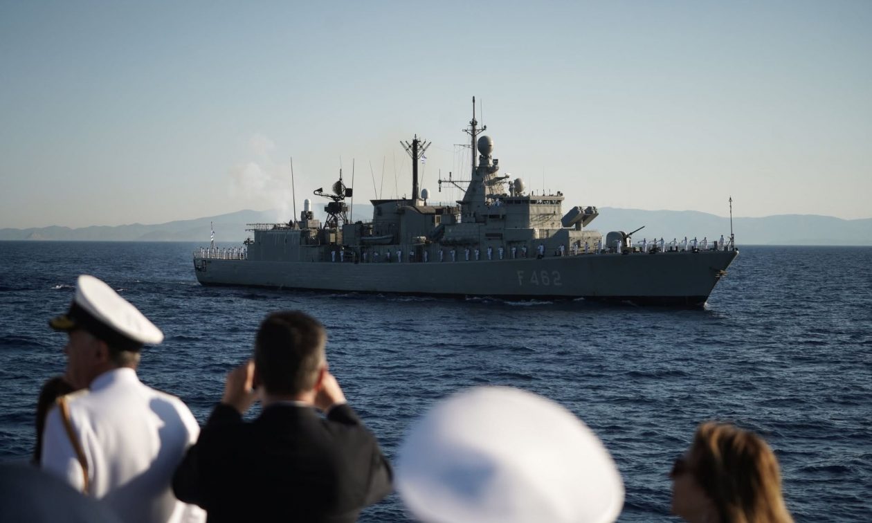 Φρεγάτες μεταξύ Κρήτης-Λιβύης: Η στρατηγική της Αθήνας και τα μηνύματα σε 3 κατευθύνσεις