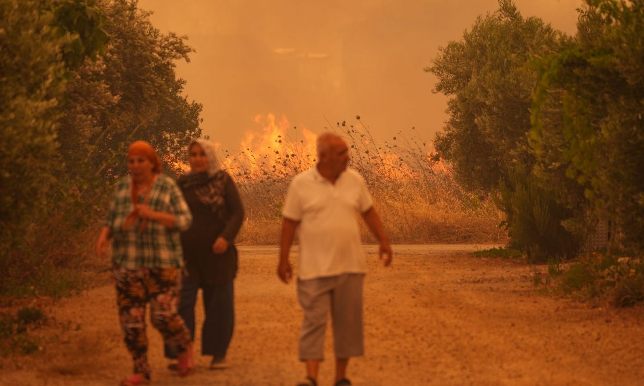 «Λιώνει» η Ευρώπη από τον καύσωνα και τις πυρκαγιές – «Η ακραία ζέστη είναι η νέα κανονικότητα»