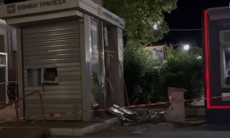 Αργολίδα: Ανατίναξαν ΑΤΜ – Οι δράστες πυροβόλησαν κατά των αστυνομικών για να διαφύγουν
