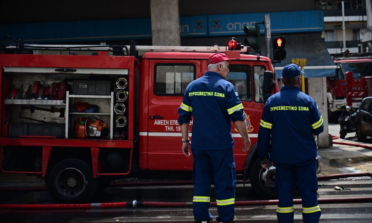 Φωτιά τώρα στη Θεσσαλονίκη – Επιχειρούν και εναέριες δυνάμεις