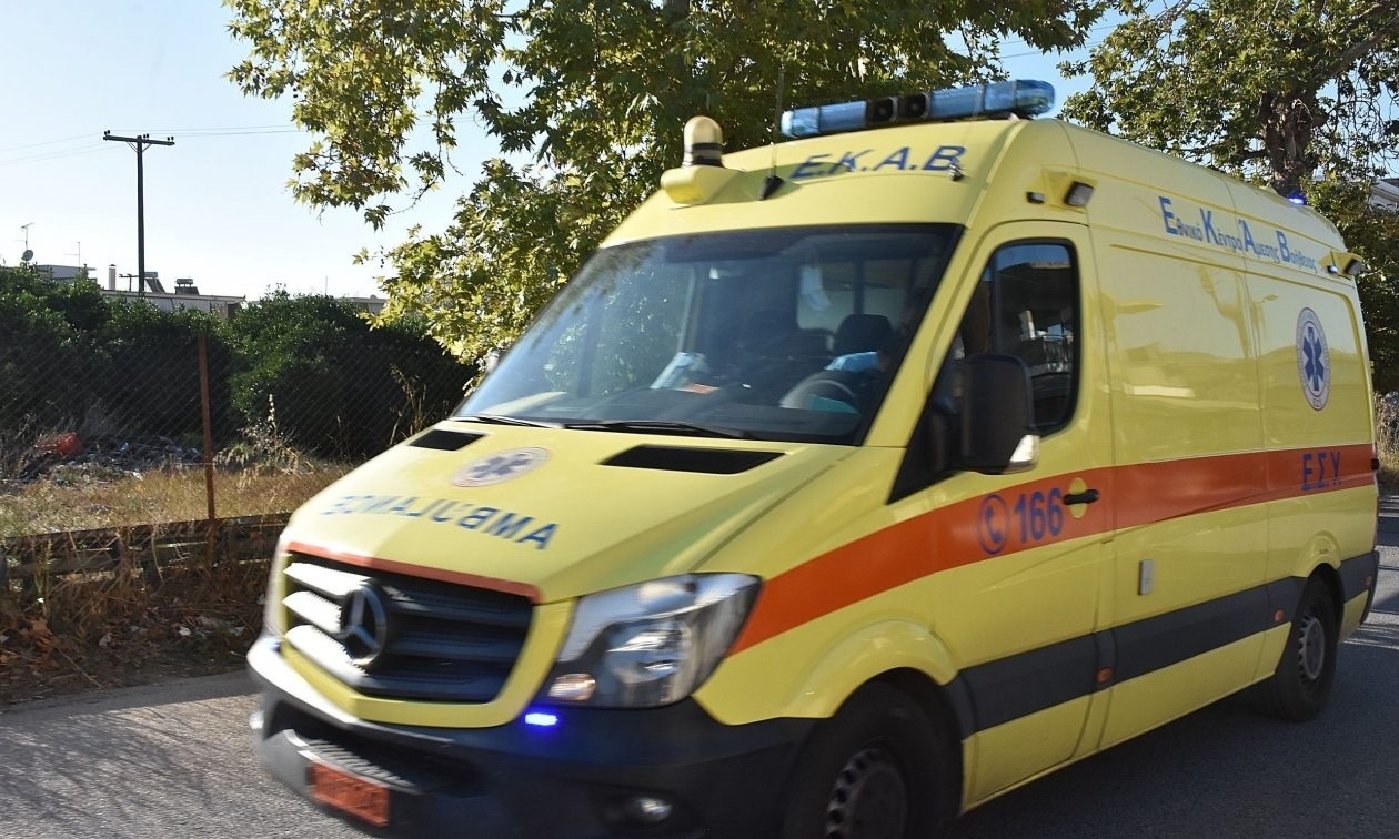 Βόνιτσα: Χτύπησε με το ΙΧ του πεζό και τον εγκατέλειψε αβοήθητο