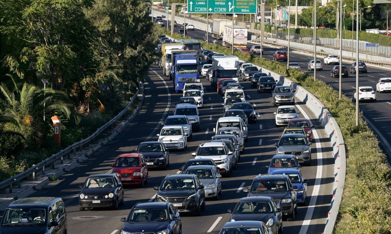 Κίνηση τώρα: Τροχαίο ατύχημα στην Κηφισίας – Τεράστια κυκλοφοριακά προβλήματα και σε Κηφισό