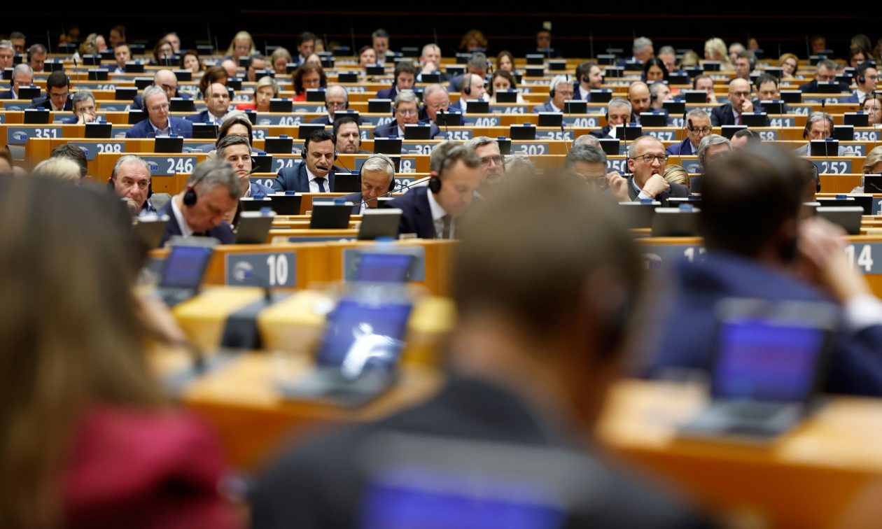 Ευρωκοινοβούλιο χωρίς κλιματισμό: Πώς σχολίασαν την «κρίση» οι πολιτικές ομάδες