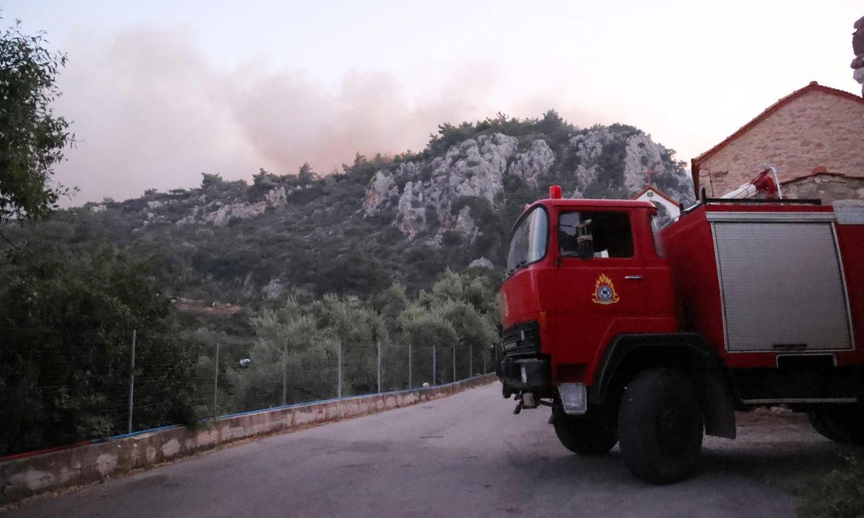Πυρκαγιά στα Κύθηρα: Ενίσχυση των δυνάμεων της Πυροσβεστικής
