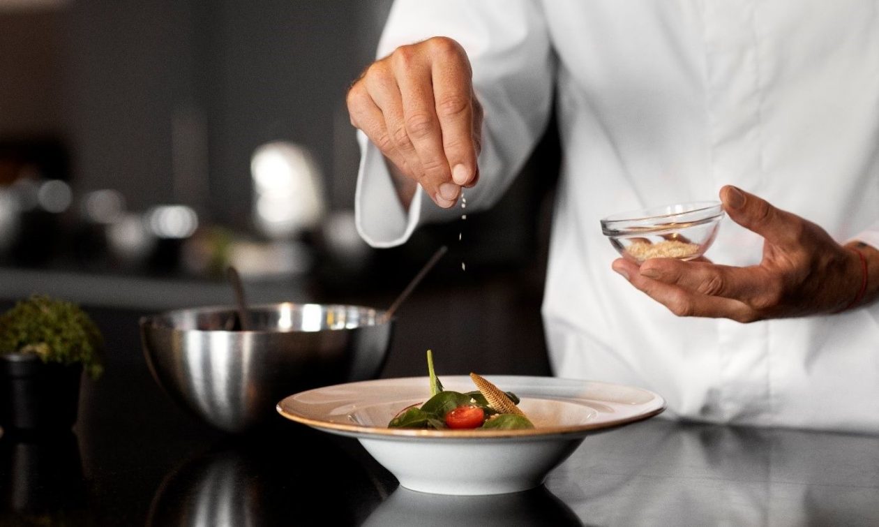 Θέλεις να γίνεις Chef: Ο δρόμος για την επιτυχία ξεκινά από τη σωστή εκπαίδευση!