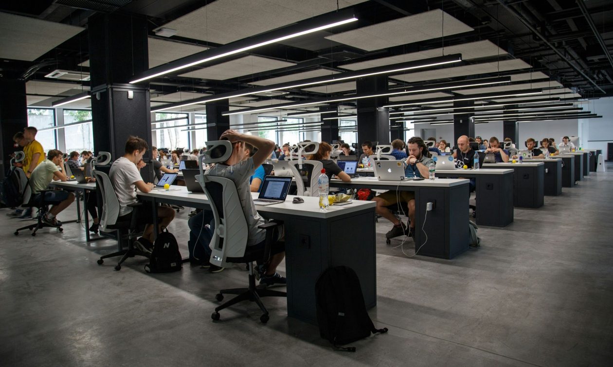 Έρευνα: Ένας στους δύο Έλληνες αναζητά νέα θέση εργασίας