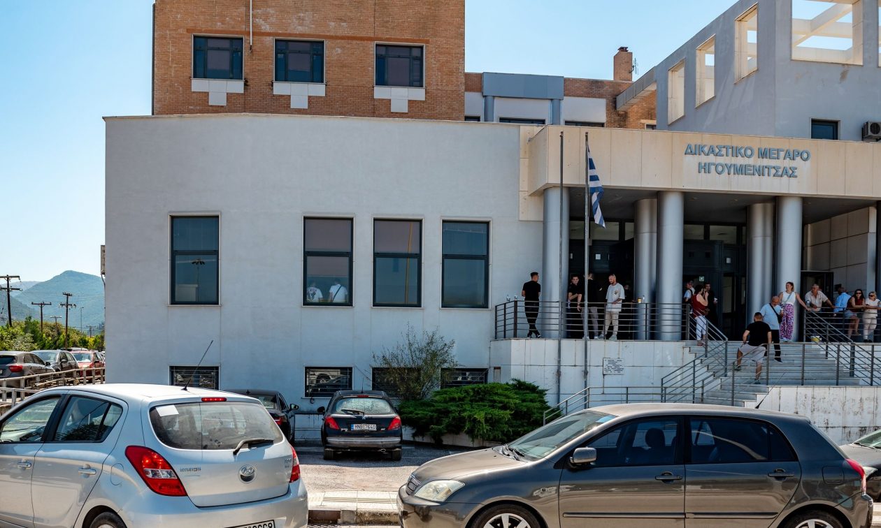 Μαυρομάτι – Κυκλωμα τελωνειακών: Οι διάλογοι της ντροπής και «οι μπάτσοι που ακούνε»