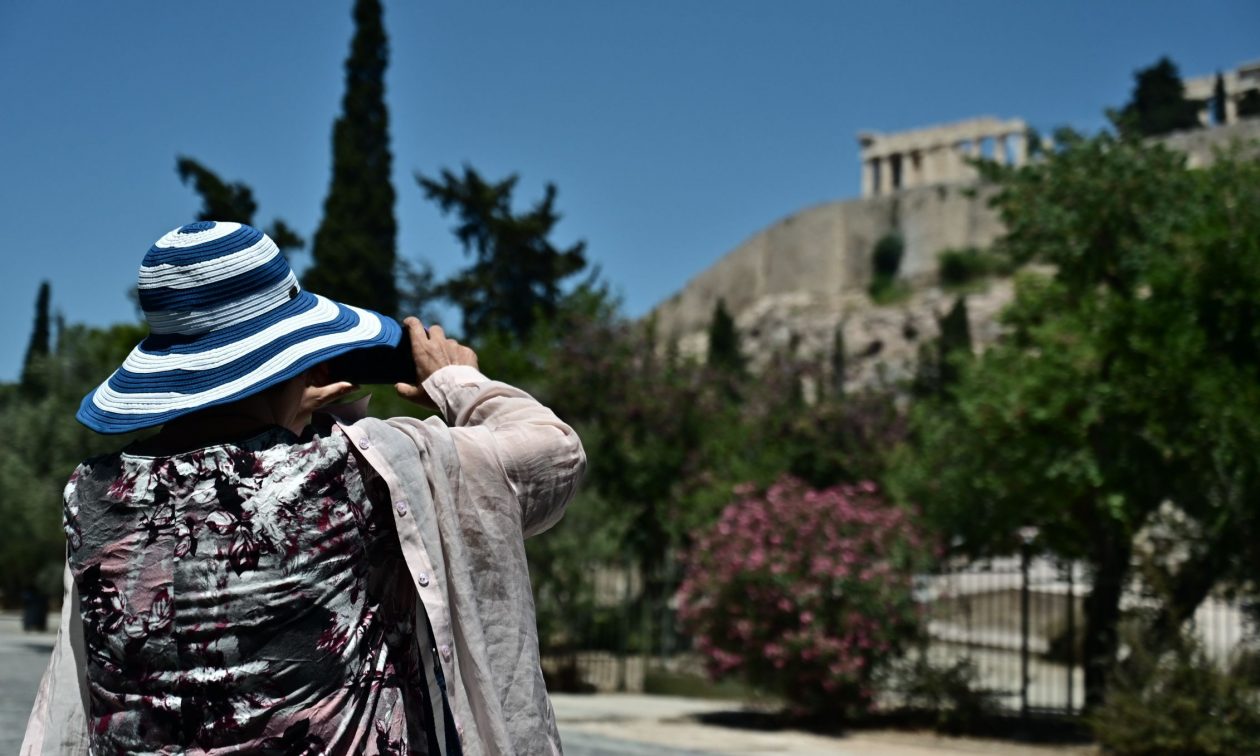 Καραγκούνης – Καύσωνας: «Παύση εργασιών 12:00-17:00 – 2.000 € πρόστιμο στους παραβάτες»