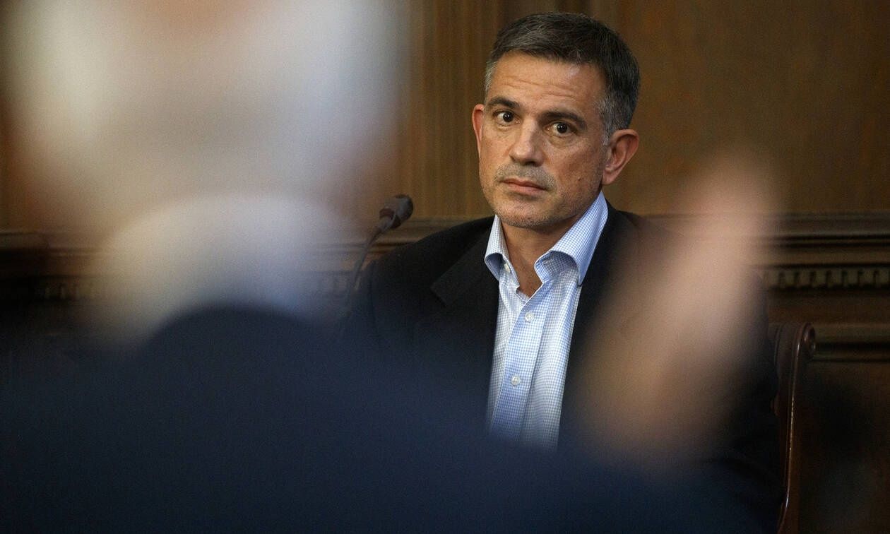 Φώτης Ντούλος: «Έλα να τσιμεντώσουμε τη γυναίκα μου» – Η αυτοκτονία του συμμαθητή του Μητσοτάκη