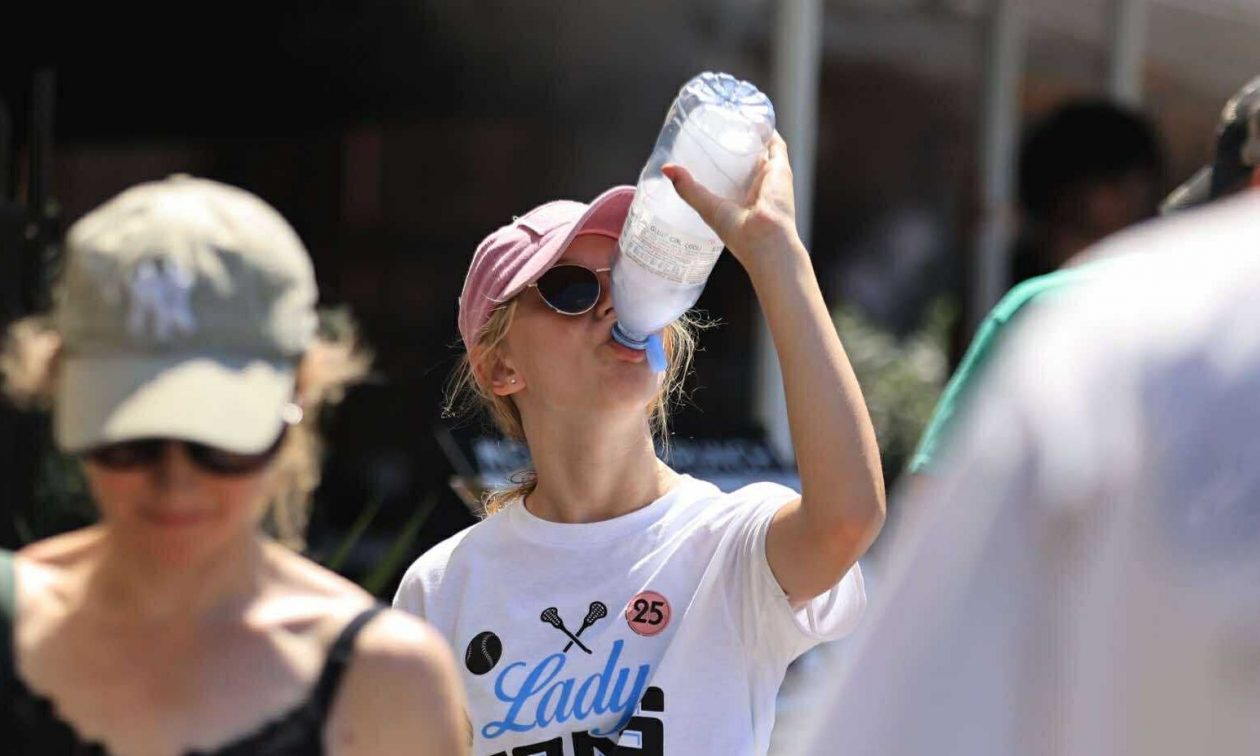 Καύσωνας: 17 πόλεις και χωριά χτύπησαν «κόκκινο» – Ποιες περιοχές έβρασαν με 41 βαθμούς