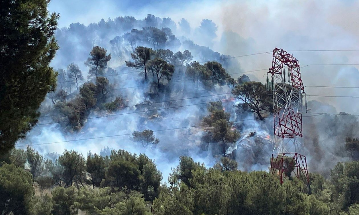 Η Μασσαλία στις φλόγες: Η μεγάλη πυρκαγιά έφτασε στα περίχωρα της πόλης – Ακυρώθηκαν πτήσεις